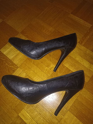 Voi & Noi black pumps size 40 like new