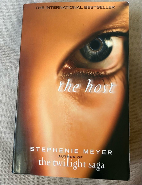 βιβλίο The Host Stephenie Meyer