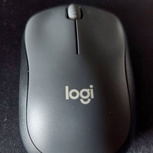 Logitech M220 Silent wireless mouse black like new