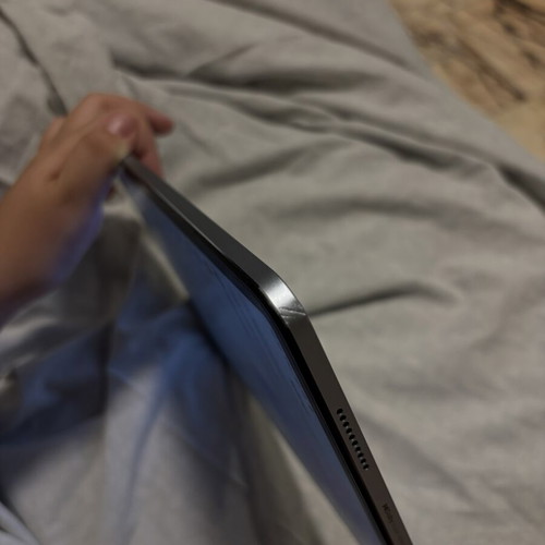 Xiaomi Pad 6 tablet like new with pen and accessories