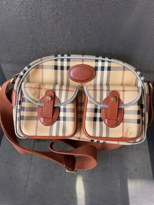 Burberry винтидж рамо чанта употребявана, Nova Check плат с кожена облицовка