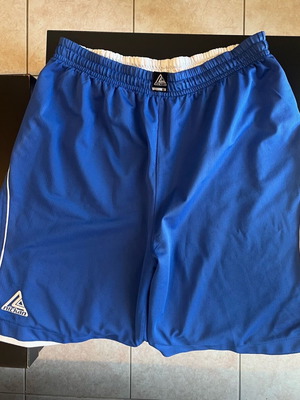 Nickan basketball shorts used, size XL