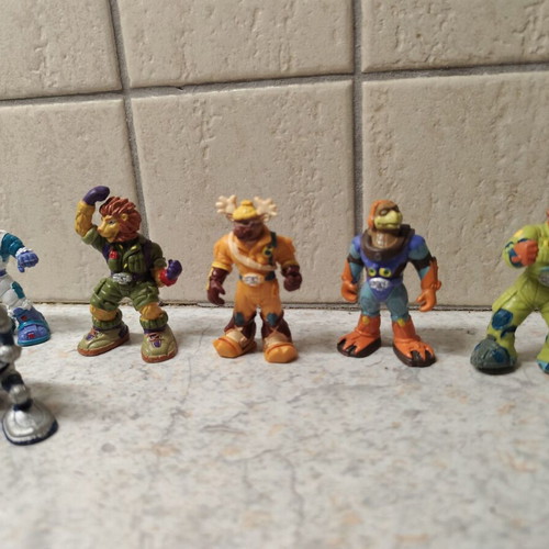 Set of 7 elc planet protectors figures like new