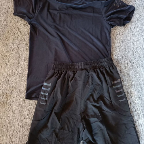 Under Armour Reflective Set brand new with tags