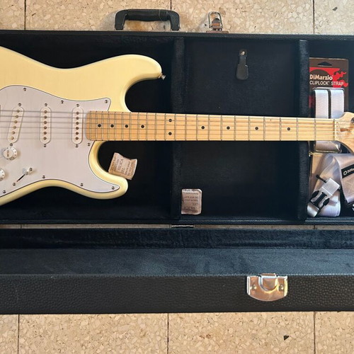 Career Maple Strat SSS Vintage White electric guitar