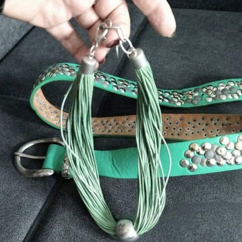 Green belt and necklace set like new