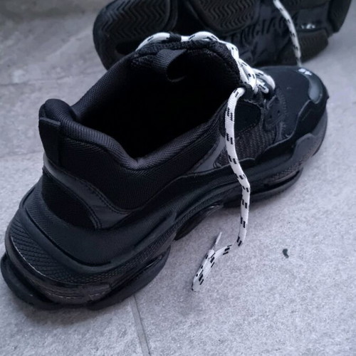 Balenciaga Triple S sneakers size 45 like new, black