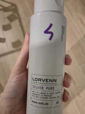 Lorvenn Hair Professionals Silver Pure shampoo used