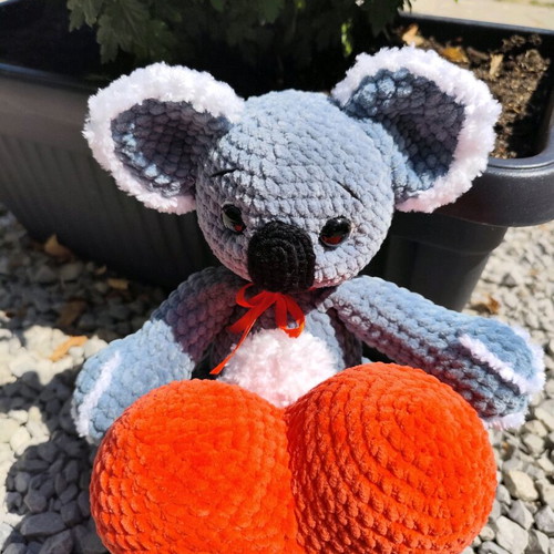Crocheted Koala with Red Heart new
