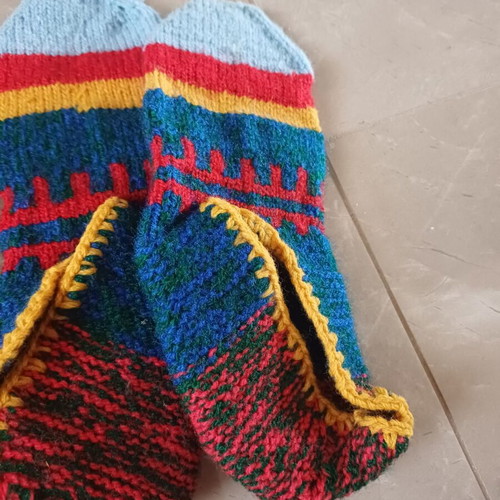 Pasoumia new, pack of folk art slippers