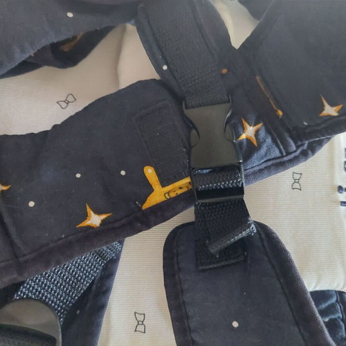 Chicco Baby Carrier like new, ergonomic and comfortable