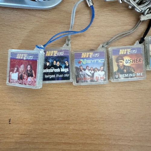 Tiger Hasbro Hit Clips music player used with 7 songs