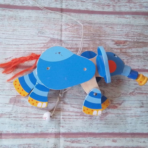 Wooden children's elephant marionette used, length 18 cm