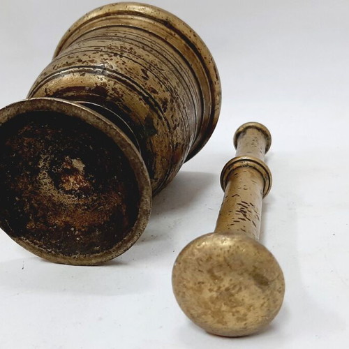 Antique brass mortar and pestle used, heavy, patina