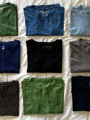Set of used multicolor t-shirts size M, various brands