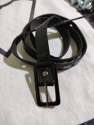 Women's belt lacquer black 111 cm like new