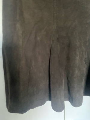 Max Mara suede leather skirt like new, brown, size M