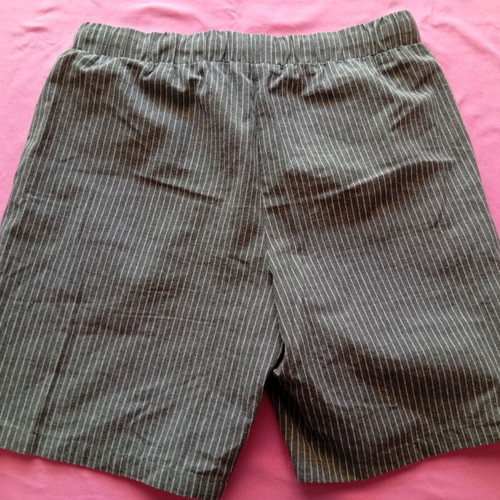 Shein striped casual shorts large, like new, dark gray with white stripes