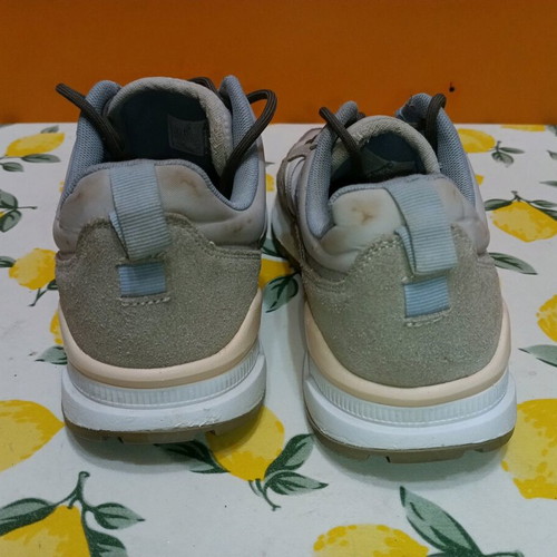 Levi's leather sneakers size 39 used, sport style, beige