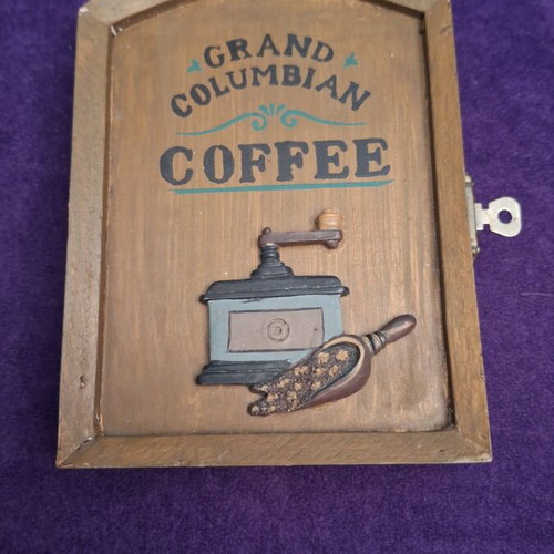 Wooden embossed Grand Columbian Coffee key holder vintage, new