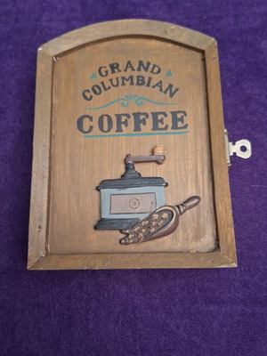 Wooden embossed Grand Columbian Coffee key holder vintage, new