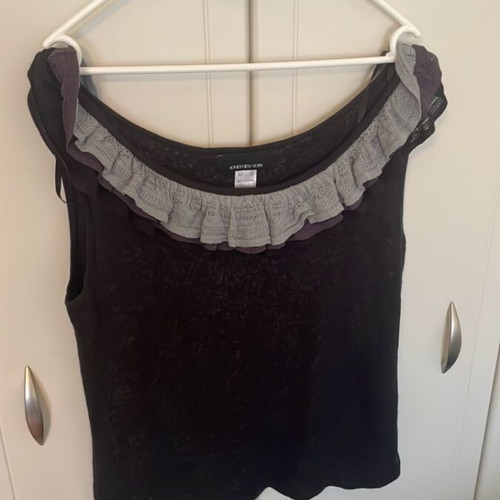 Women's blouse like new, size XL, black and purple