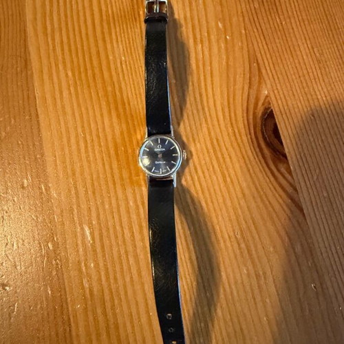 Omega Geneve women's watch used with navy blue dial 20mm