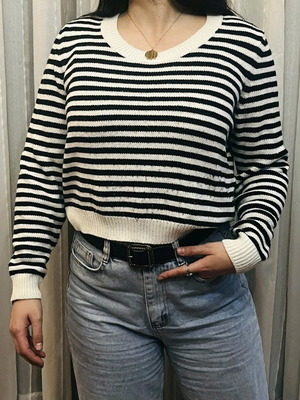 Striped blouse used, black and white, one size