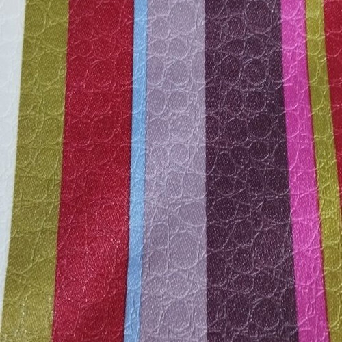 Women's handbag like new, colorful fabric with leather handles