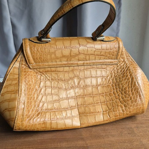 Barbara Milano leather handbag with embossed croco pattern tan like new