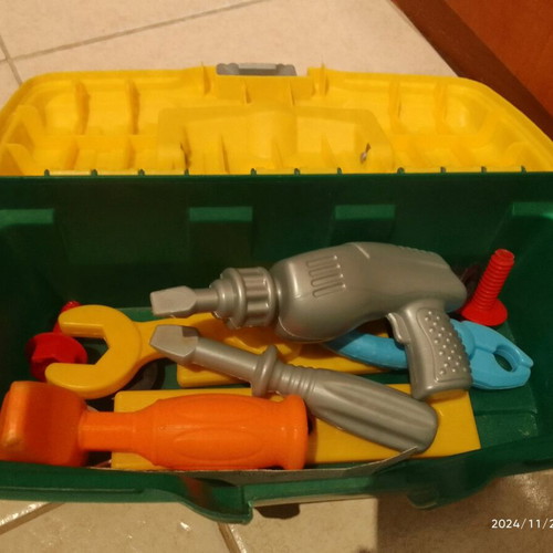 Children's tool kit case like new