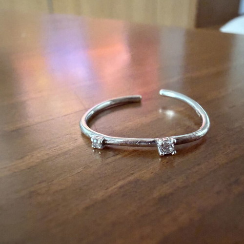 Silver ring with zirconia, adjustable, used