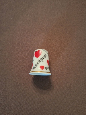 Porcelain thimble Blackpool like new