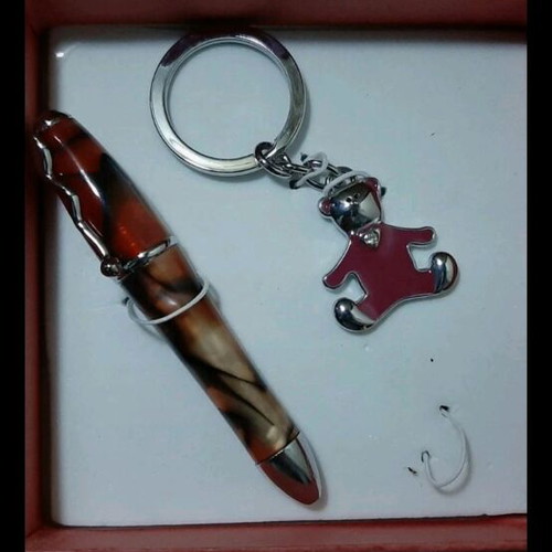 Pen and keychain set new