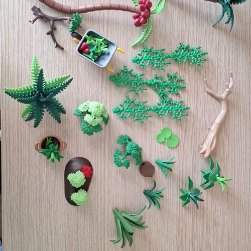 Playmobil gardening set like new, various plants