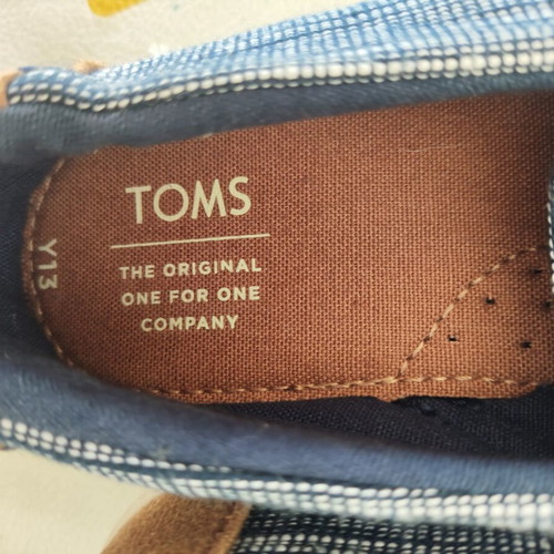 Toms children's shoes size Y13 like new, grey and blue