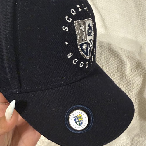 Hat like new, black, one size