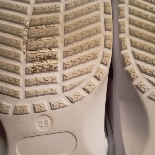 Migato slippers size 39 like new, white