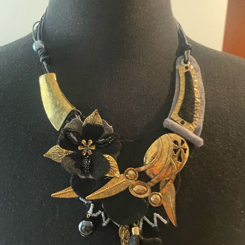Handmade necklace like new