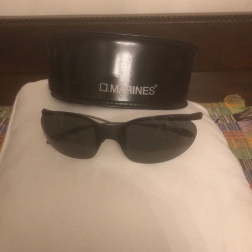 Sunglasses made in Italy used with case