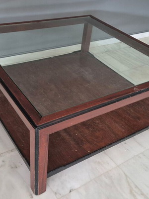 Square wooden coffee table with glass top and shelf (109x109 cm)