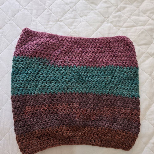 Knitted neck warmer used