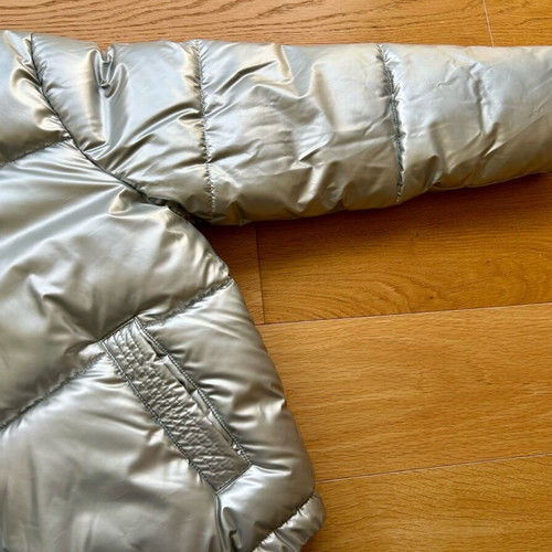 United Colors of Benetton winter jacket silver like new, 11-12 years