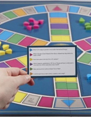 Trivial Pursuit Classic Edition Greek Edition like new