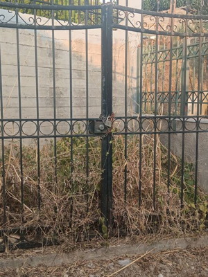 Solid iron gate door 2.60×2.10 m, swing, garage door option