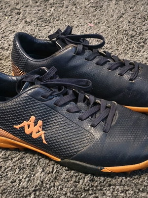 Kappa football boots used, size 38, blue with orange details