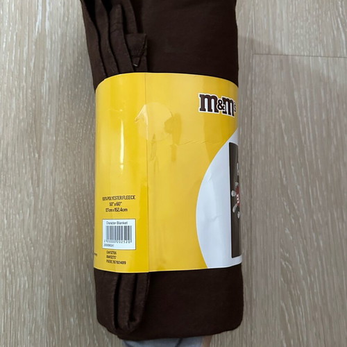 M & m’s fleece blanket 127 x 152.4cm new