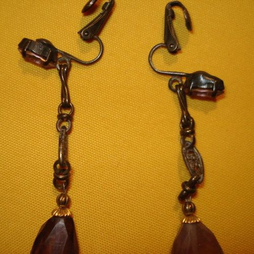 Vintage earrings with clip like new