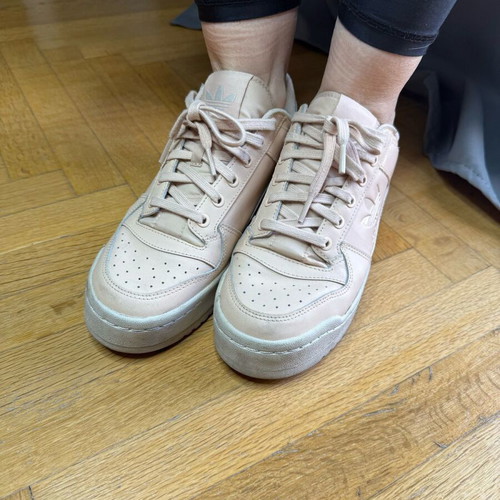 Adidas sneakers like new, size 40, light pink