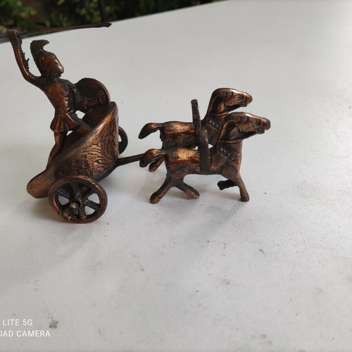 Achilles in war chariot like new